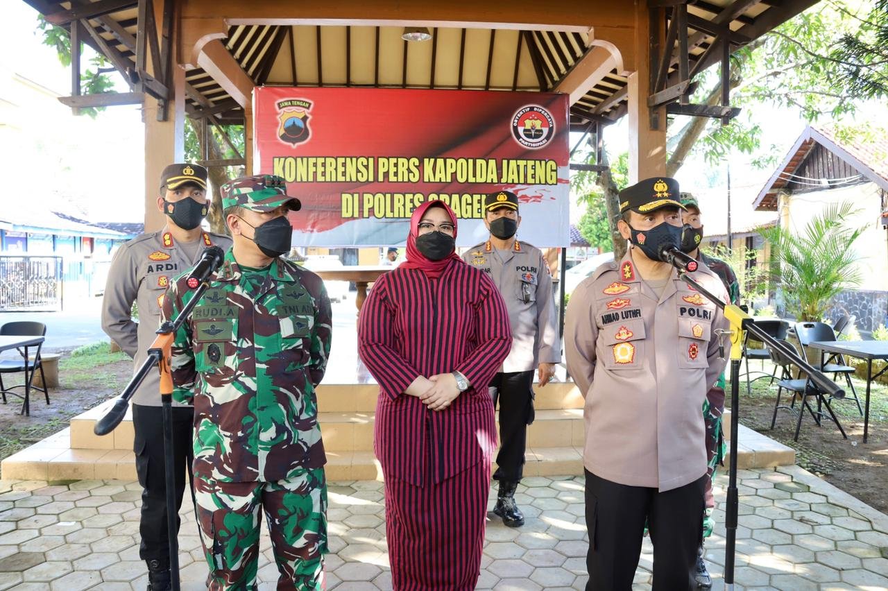 Kapolda Jateng Irjen Pol Ahmad Luthfi melaksanakan kunjungan ke Kabupaten Sragen. Kamis (27/05/2021).