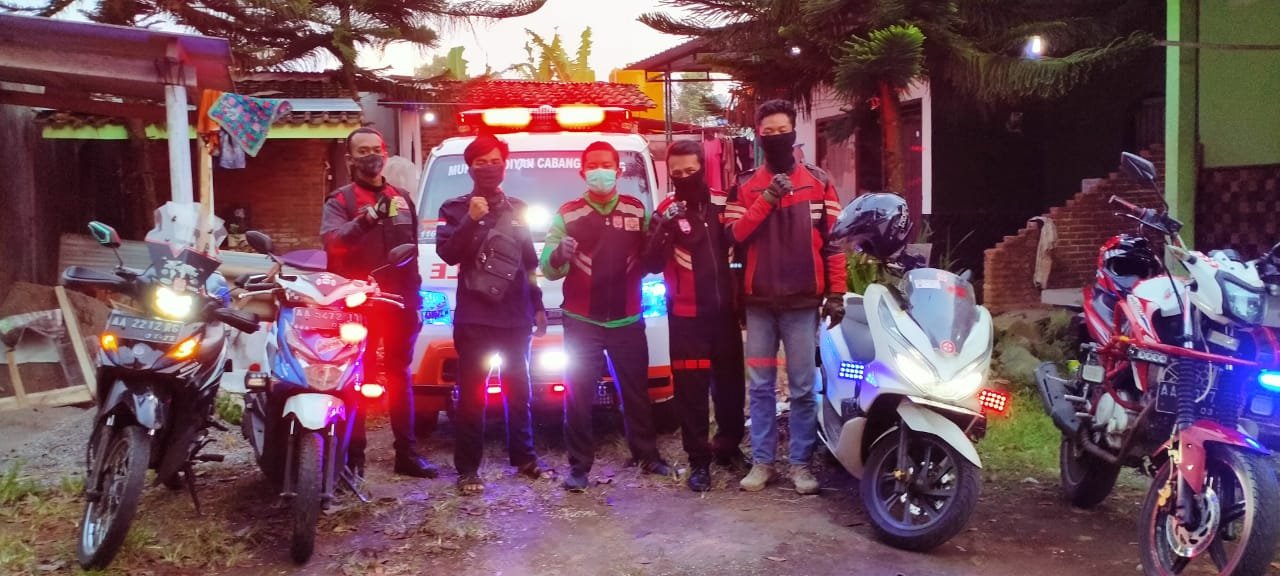 PENGAWALAN. Komunitas Indonesia Escorting Ambulan (IEA) Magelang Raya, aktif melakukan pengawalan Ambulance sejak tahun 2018.