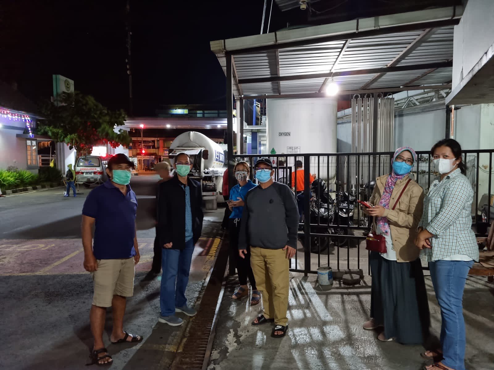 KIRIMAN. Pasokan oksigen dari Satgas Covid-19 Jawa Tengah diterima RSUD Tidar Kota Magelang, belum lama ini. (foto : IST/magelang ekspres)