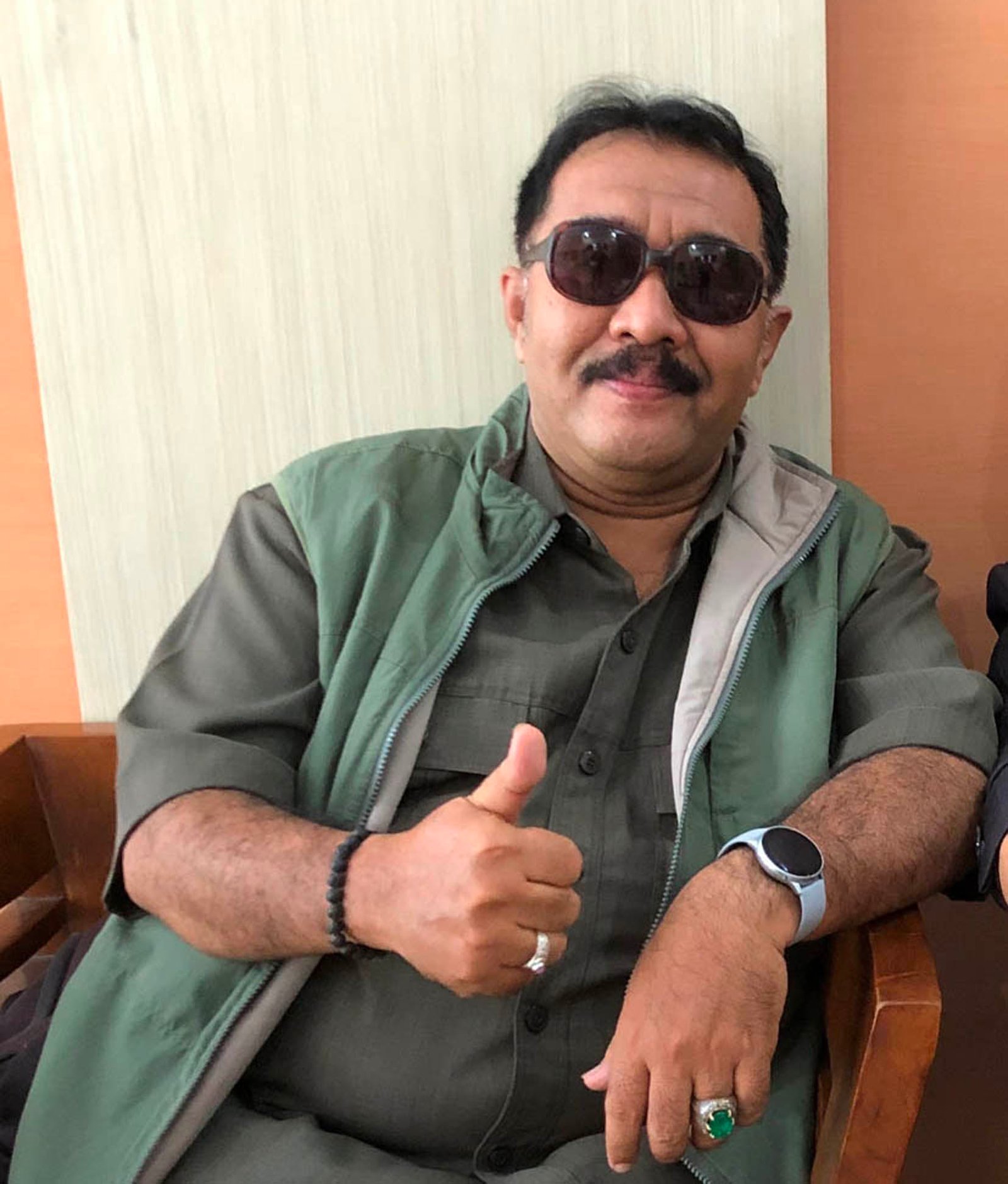 EDUKASI. Anggota DPRD Kota Magelang dari Partai Hanura meminta Satgas Covid-19 gencar mengedukasi pasien isoman agar kondisi mereka tak semakin memburuk. (foto : wiwid arif/magelang ekspres)