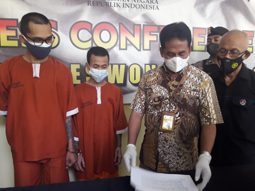 KASUS. Dua pemuda asal Temanggung Jawa Tengah, yakni EJP (34) dan IR (19) diamankan.