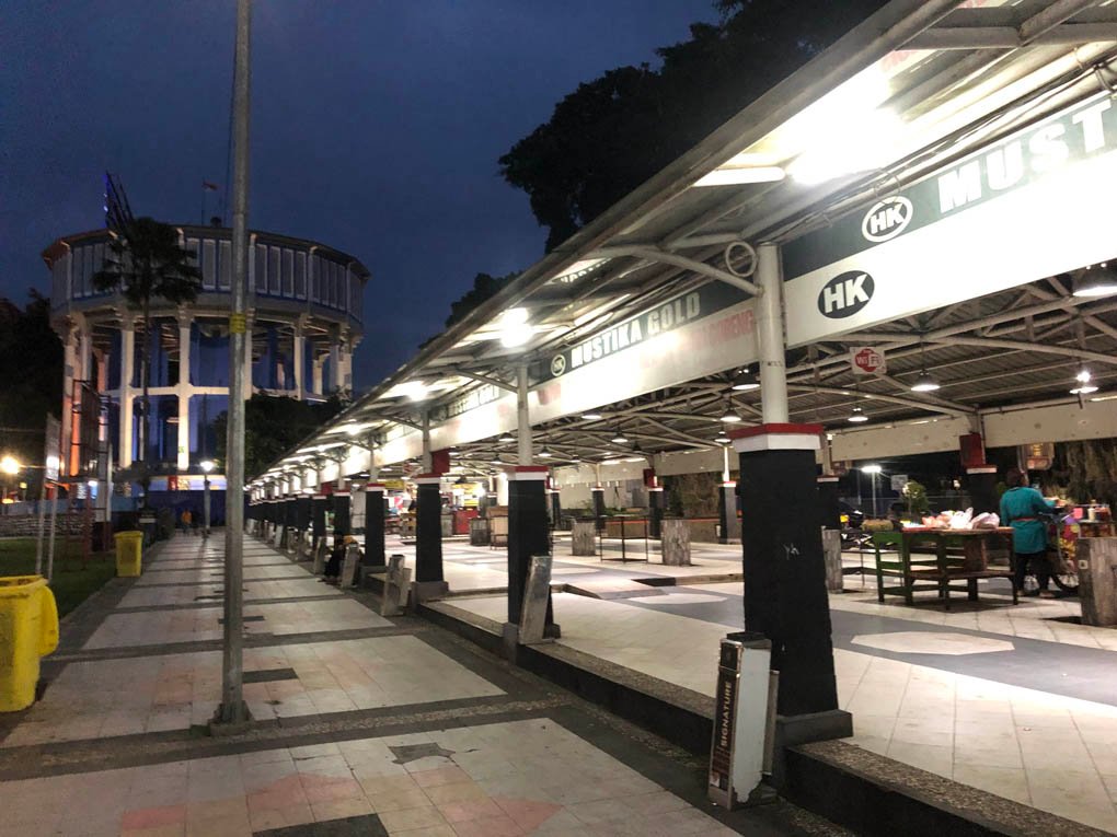 STERIL. Kawasan Alun-alun Kota Magelang akan disterilisasi pada saat malam pergantian tahun 31 Desember mendatang. (foto : wiwid arif/magelang ekspres)