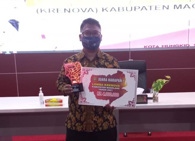 KRENOVA. Ahmad Liana salah satu pemenang Lomba Kreasi dan Inovasi (Krenova) Kabupaten Magelang 2021.