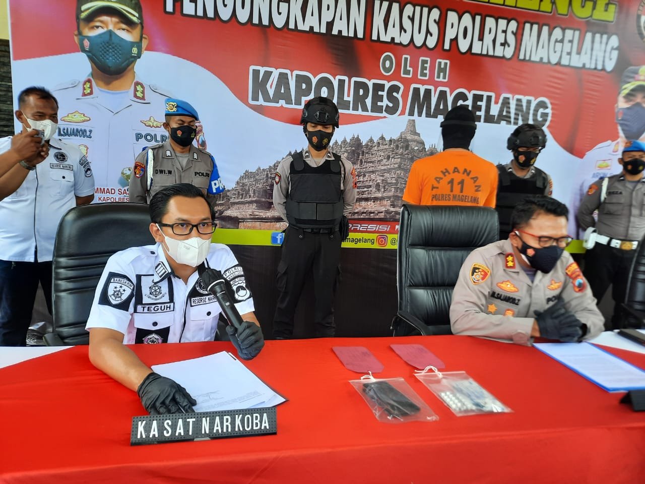 PSIKOTROPIKA. Mengaku tidak mengetahui hukum di Indonesia, seorang pria WNA di Magelang beli puluhan pil psikotropika secara online.