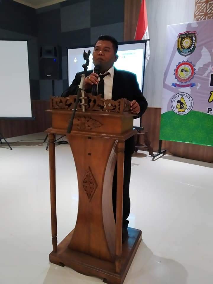 ANGKAT BICARA. Ketua Umum Plosoro, Suwarto, angkat bicara dan menyatkan sikapnya terhadap kondisi Desa Wadas dan PSN Bendungan Bener.  (foto : eko sutopo/magelang ekspres)