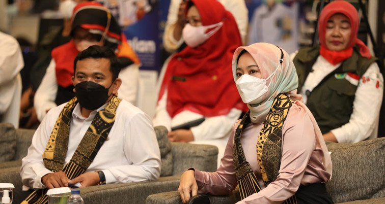 Atalia Ridwan Kamil Ajarkan Pentingnya Literasi Keuangan kepada Pelajar di Bekasi