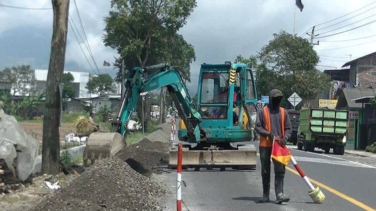Jelang Puncak Arus Mudik, DPUPR Temanggung Kebut Perbaikan Jalan