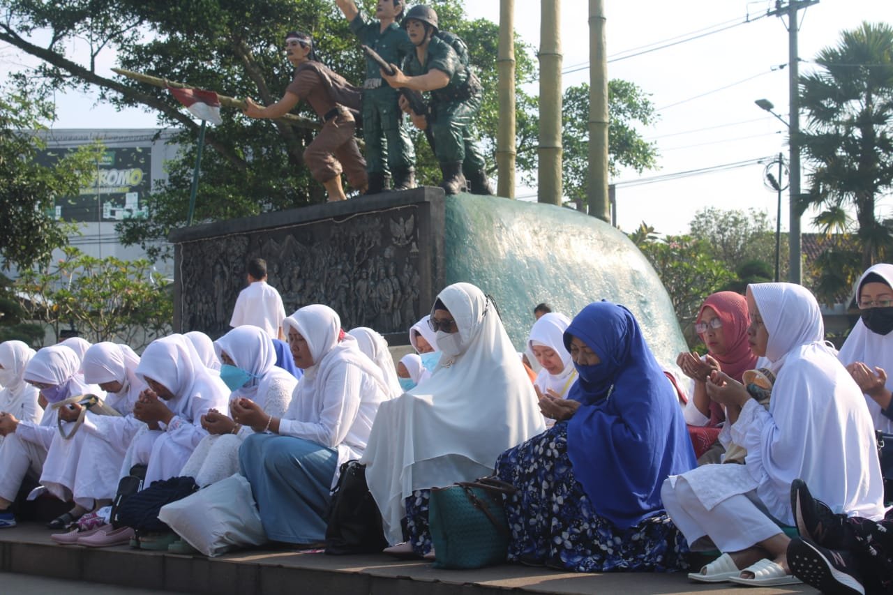 Ratusan Umat Islam Temanggung Tadarus Bersama di Taman Pancasila
