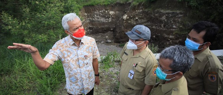 Jalur Evakuasi Merapi Didominasi Truk Odol, Ganjar Minta Polri Turun Tangan