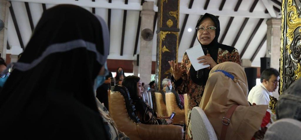 Risma Kobarkan Semangat Wirausaha, Didepan 1.500-an Ibu-Ibu KPM PKH