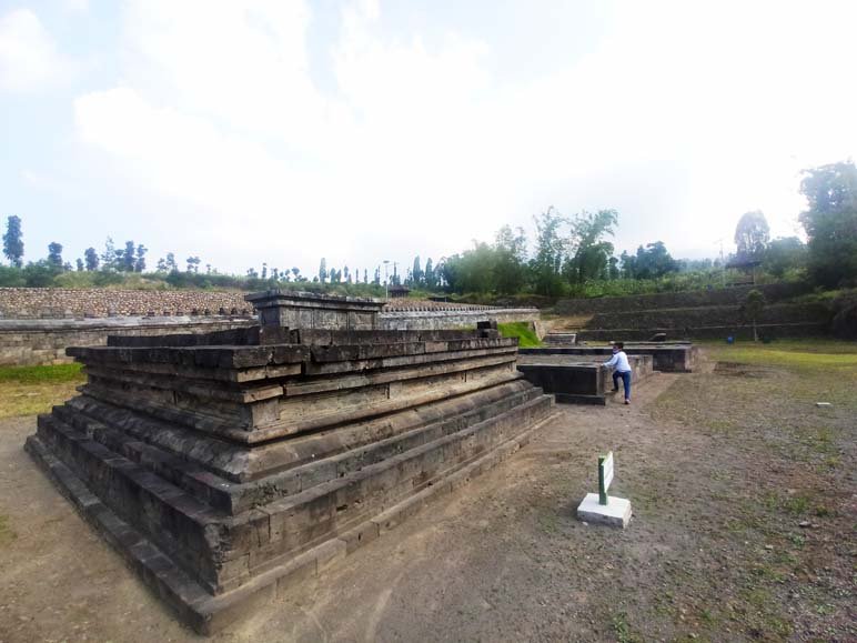 SITUS LIYANGAN. Salah satu situs peninggalan Mataram Kuno di Temanggung yang termasuk salah satu cagar budaya. (Foto:setyo wuwuh/temanggung ekspres)
