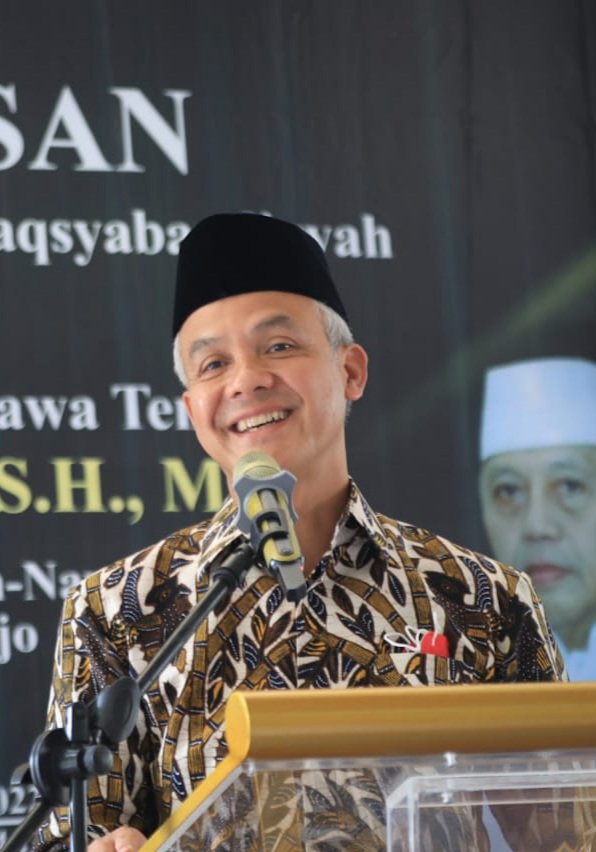 Ganjar Pranowo menanggapi isu dirinya dilarang ke luar Jawa Tengah oleh PDI Perjuangan
