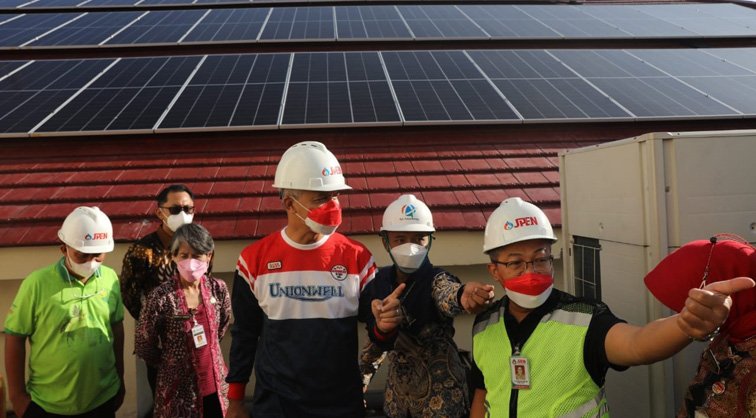 Butuh Keberanian, Ganjar Dorong Perkantoran di Jateng Gunakan Energi Alternatif