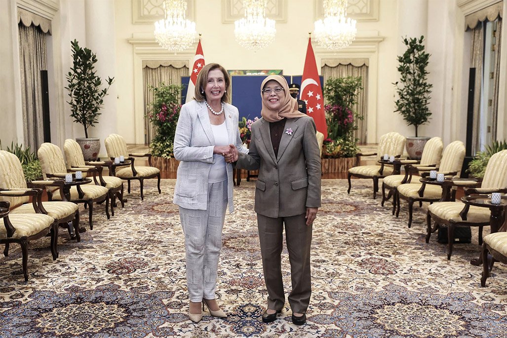 Nancy Pelosi. Ketua DPR Amerika Serikat tiba di Singapura