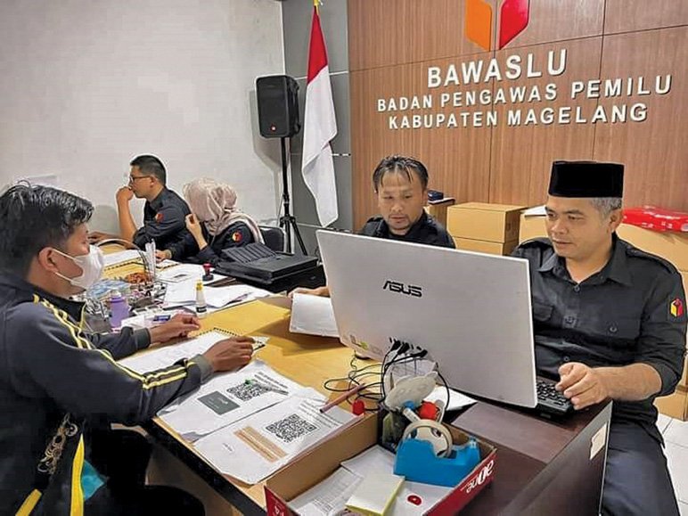 PERPANJANG. Pendaftaran Panwascam diperpanjang di tiga Kecamatan Borobudur, Pakis, dan Ngablak.