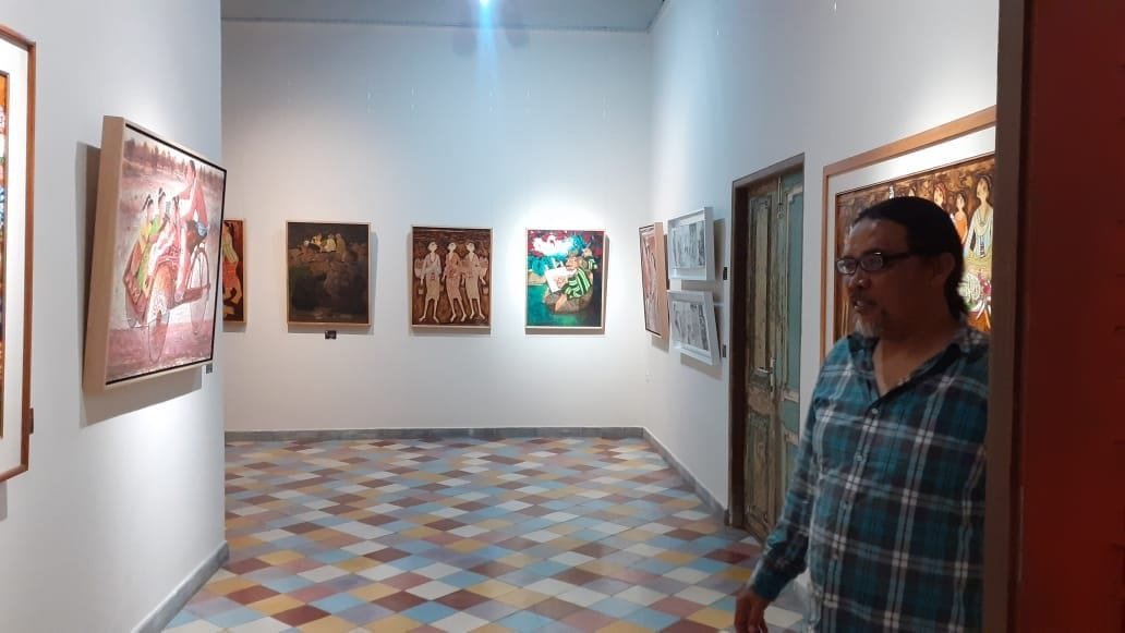 PAMERAN. Terdapat dua ruang pameran seni lukis di Galeri Limanjawi Art House yang dibuka satu bulan kedepan hingga 8 Januari 2023. (Foto : Ika Zahara/magelangekspres)