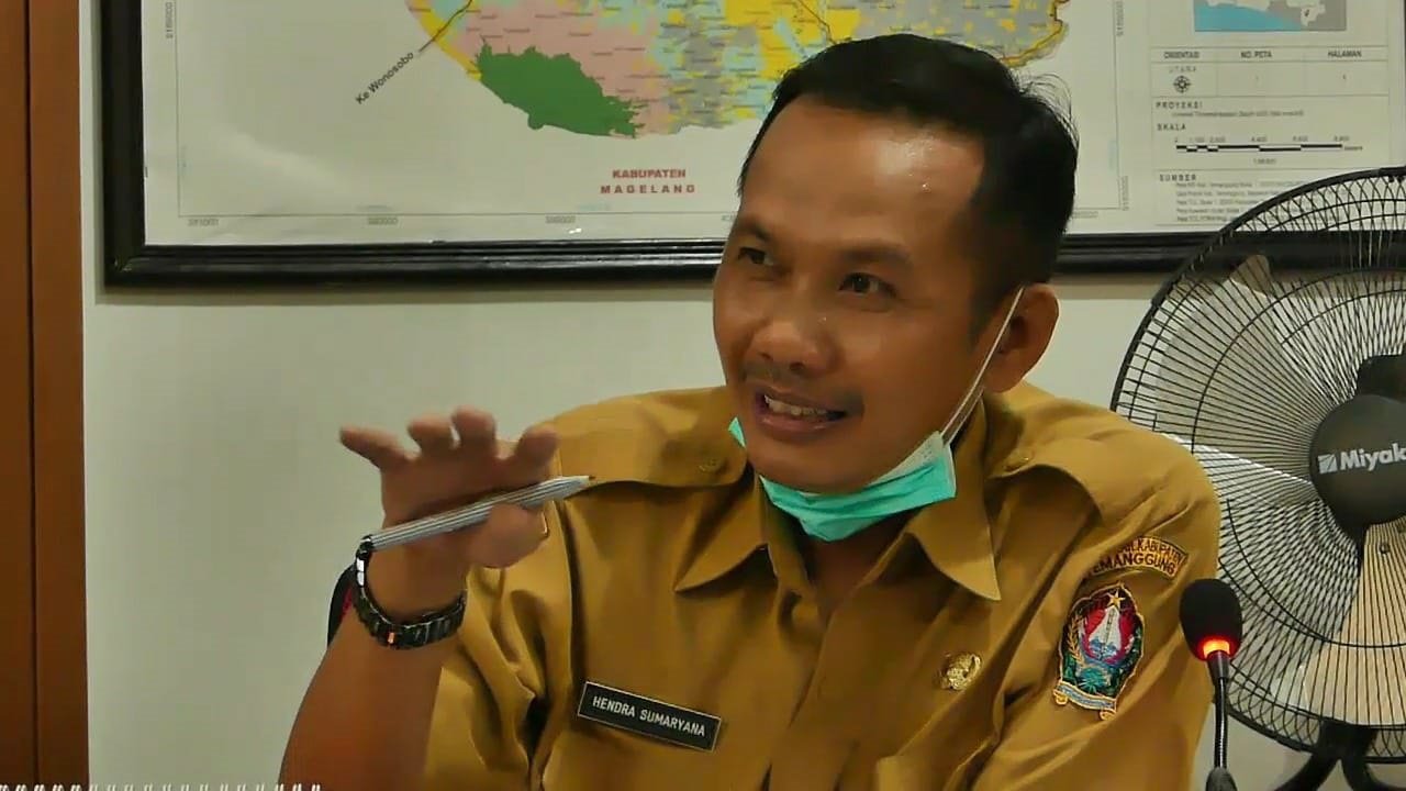Kepala DPRKPLH Temanggung Hendra Sumaryana.(Foto:setyo wuwuh/temanggung ekspres)
