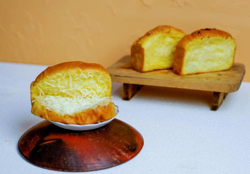 Roti Sobek khas Moro Seneng Muntilan