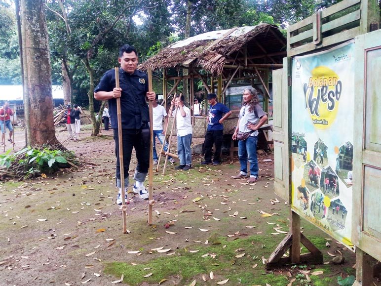 Foto: VILLAGE TOUR. Puluhan wartawan berbagai media menjelajahi keindahan Kota Semarang dalam rangkaian Village Tour yang difasilitasi PWI Jawa Tengah, Kamis-Jumat (2-3/3)