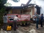 Foto: EKSEKUSI. Pihak PN Purworejo bersama BPN melakukan eksekusi pengukuran terhadap tanah bersengketa yang berujung pengalihan jalan kampung di Kelurahan Sindurjan Kecamatan Purworejo.(foto : Eko Sutopo/Purworejo Ekspres)